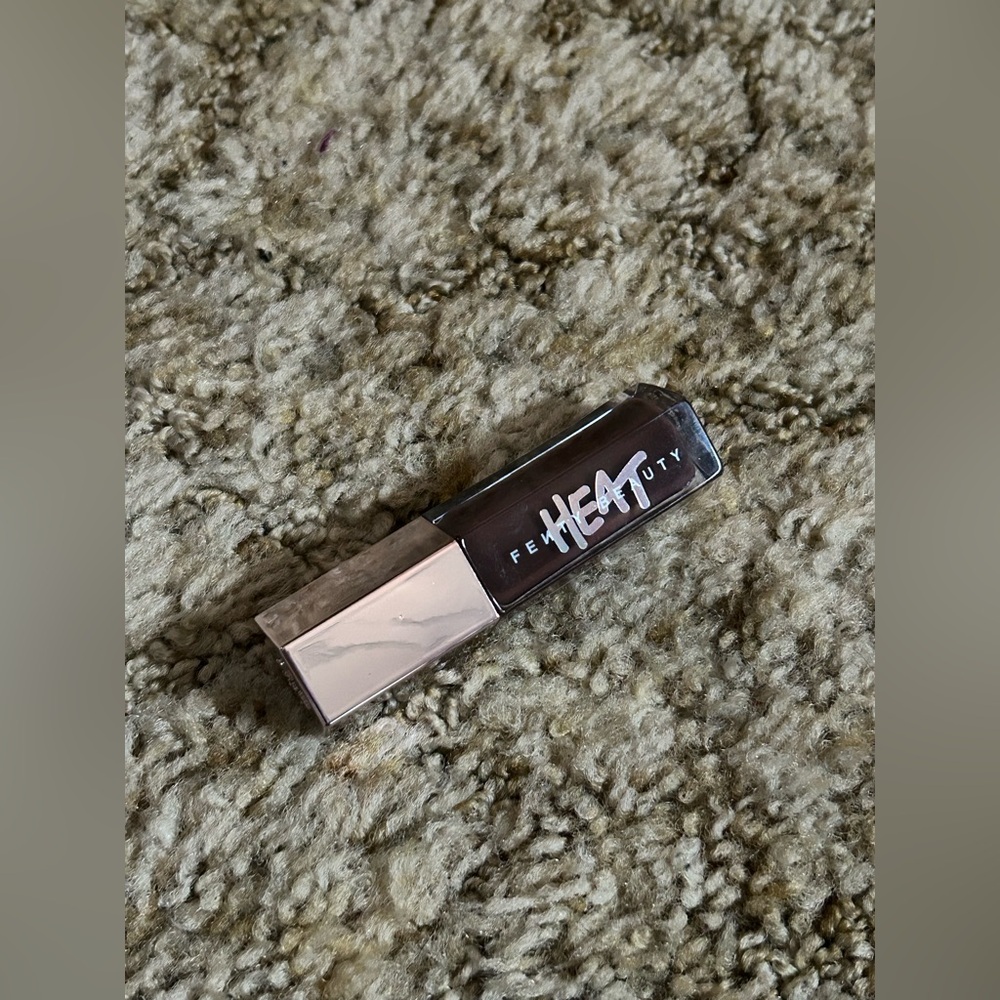 Fenty Beauty Heat Gloss Bomb Hot Chocolit